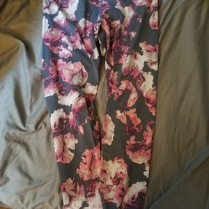 Victoria's sport floral leggings
